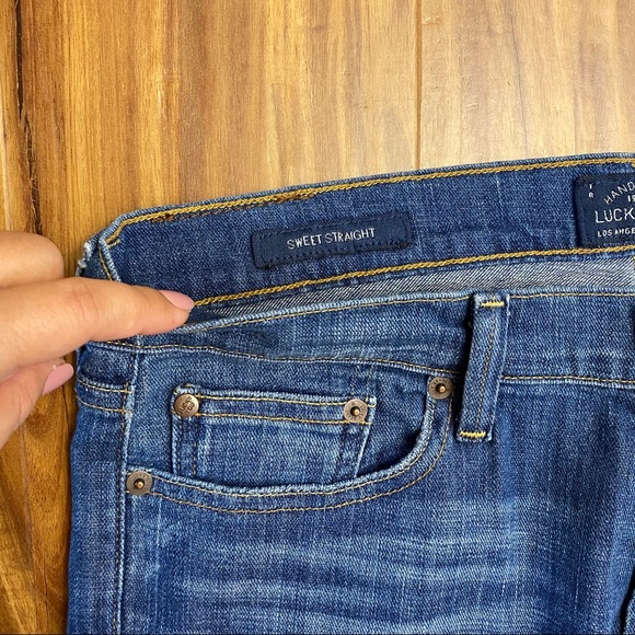 LUCKY BRAND SWEET STRAIGHT MID-RISE Size 10 - Picture 7 of 16